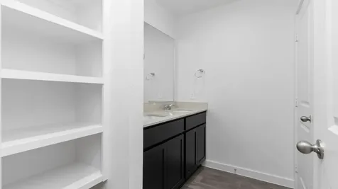 1618 Knox Hill Path Iowa Colony TX 77583