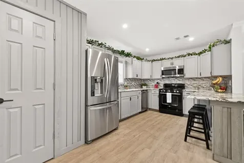 2012 White Oak Drive Conroe TX 77304