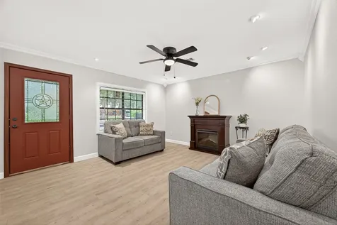 2012 White Oak Drive Conroe TX 77304