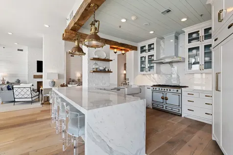 801 E Beach Drive Tw2606 Galveston TX 77550