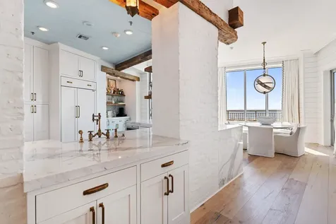 801 E Beach Drive Tw2606 Galveston TX 77550