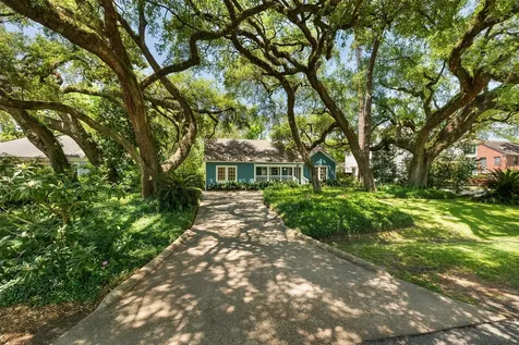 232 W 33rd Street Houston TX 77018