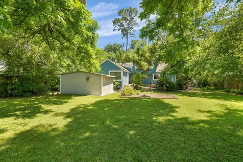 232 W 33rd Street Houston TX 77018