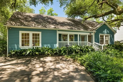 232 W 33rd Street Houston TX 77018