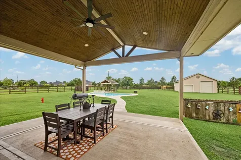 2135 Blue Jay Way Pattison TX 77423
