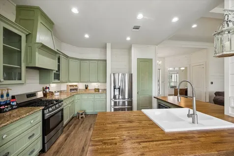 2135 Blue Jay Way Pattison TX 77423