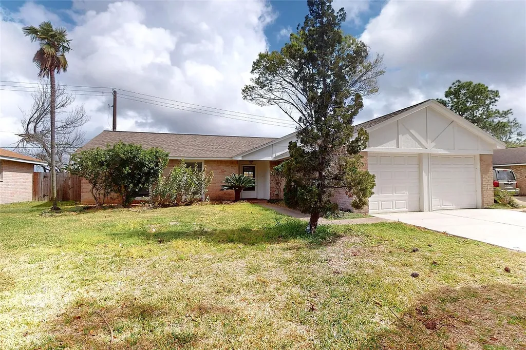 2711 Heritage Colony Drive Webster TX 77598