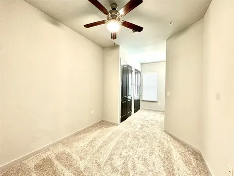 2525 Mccue St Road 313 Houston TX 77056