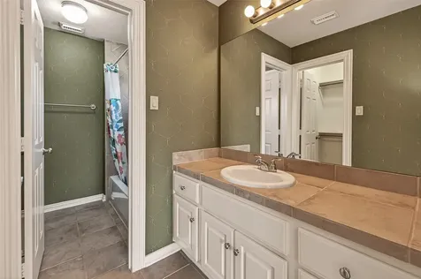 2210 Bywater Drive Houston TX 77077
