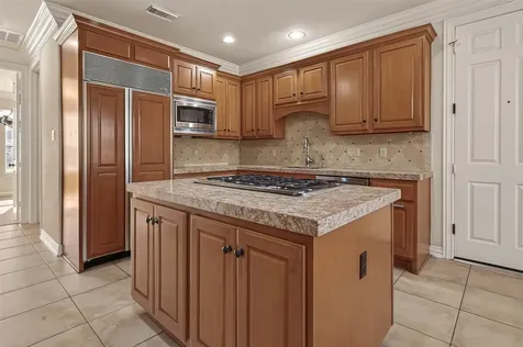 2210 Bywater Drive Houston TX 77077