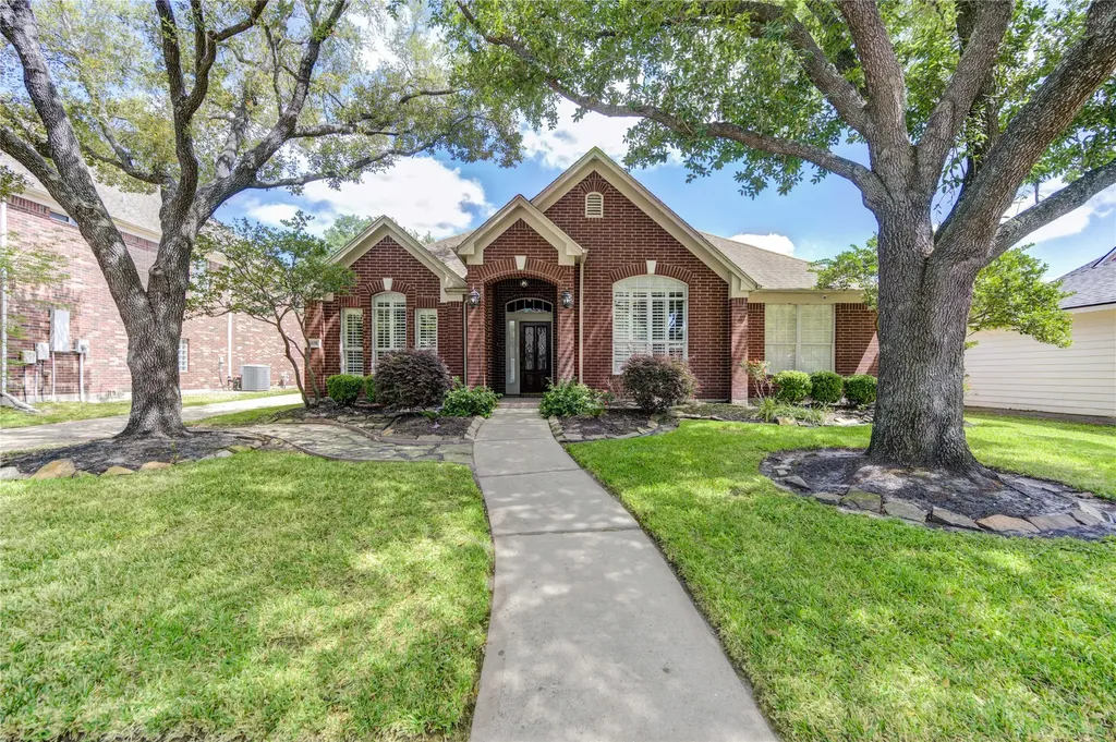 11826 Canyon Mills Drive Houston TX 77095