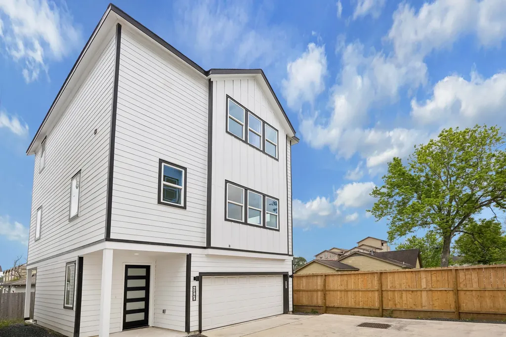 424 Sikes Street C Houston TX 77018