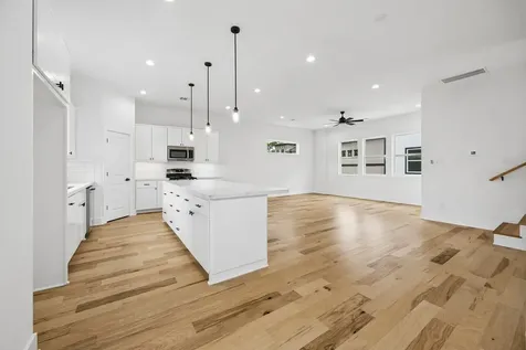 424 Sikes Street C Houston TX 77018