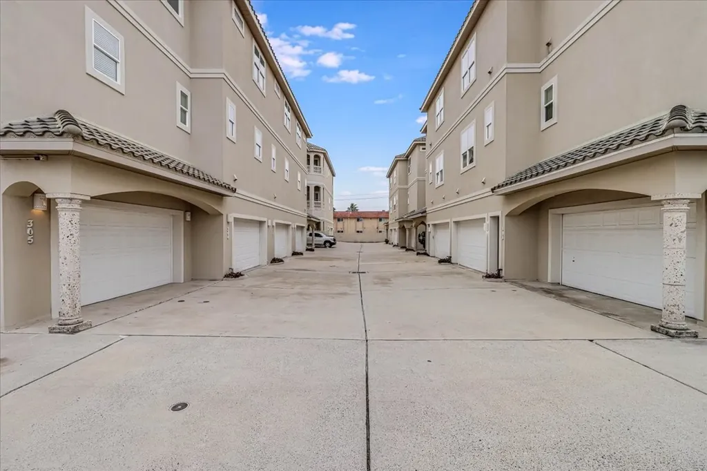 14910 Leeward Drive 304 Corpus Christi TX 78418