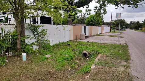 7445 Laura Koppe Road Houston TX 77028