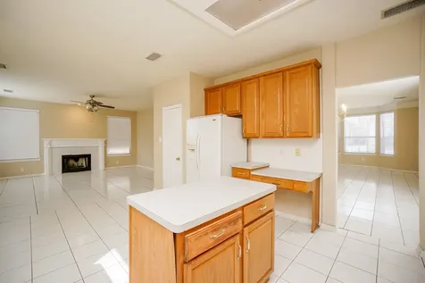 822 Hyacinth Missouri City TX 77459