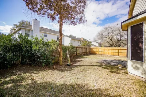822 Hyacinth Missouri City TX 77459