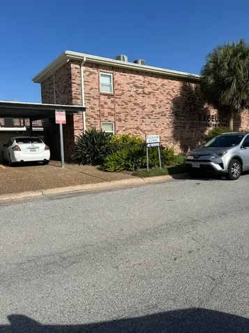 402 Post Office Street 109 Galveston TX 77550