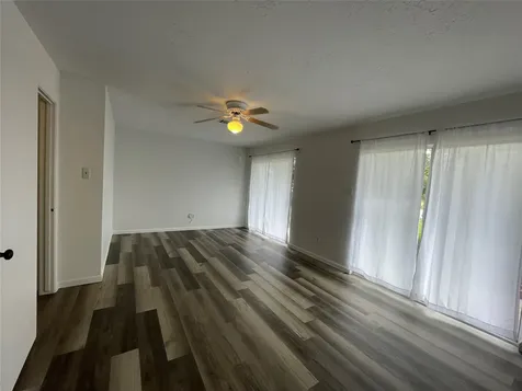2 A Thunderbird Panorama Village TX 77304