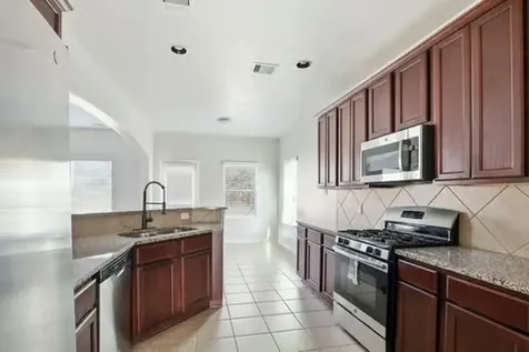 2518 Holly Laurel Manor Conroe TX 77304