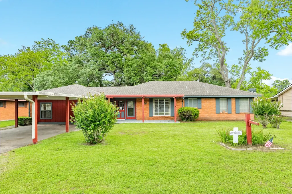 706 Brockman Street Sweeny TX 77480