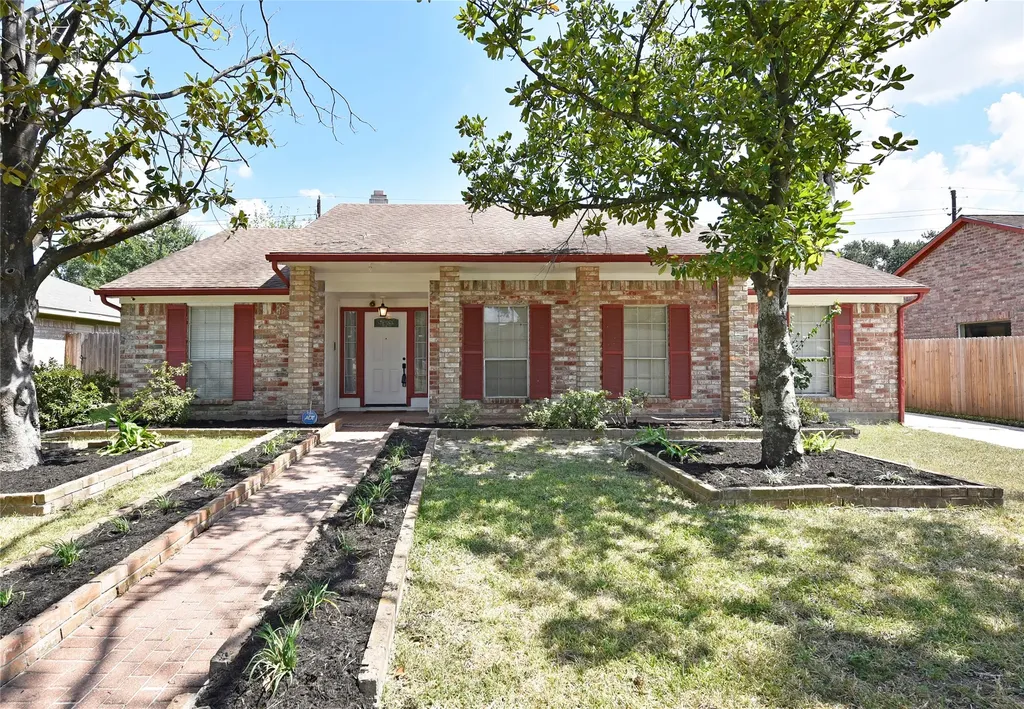 10214 Trade Winds Drive Houston TX 77086