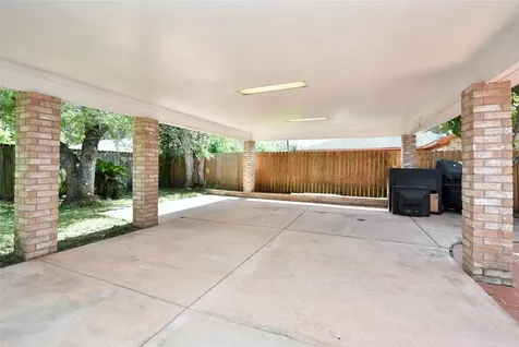 10214 Trade Winds Drive Houston TX 77086