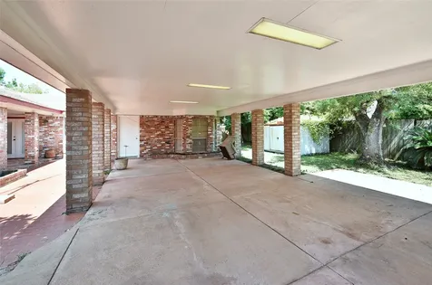 10214 Trade Winds Drive Houston TX 77086