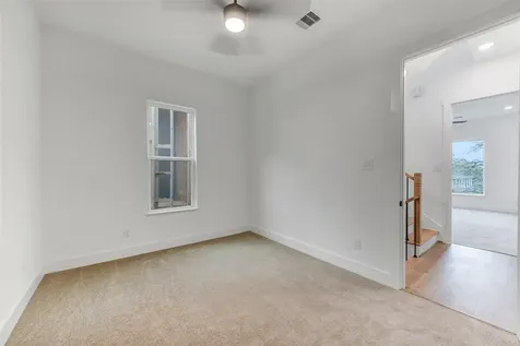 806 Fisher Street F Houston TX 77018
