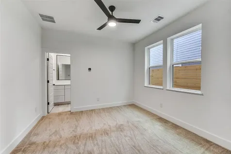 806 Fisher Street F Houston TX 77018