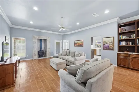 2406 Golden Oak Drive Orange TX 77632