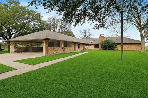 15151 Lakeview Drive Beach City TX 77523