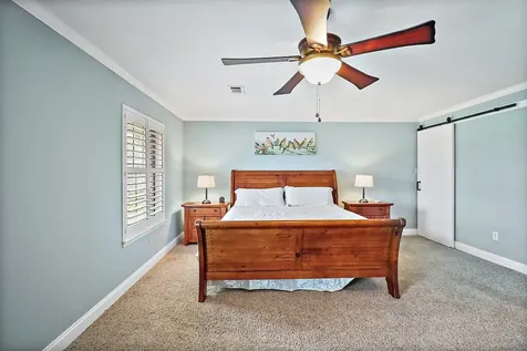 15151 Lakeview Drive Beach City TX 77523
