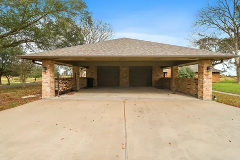 15151 Lakeview Drive Beach City TX 77523