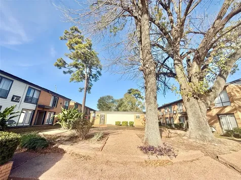 3629 N Macgregor Way 131 Houston TX 77004