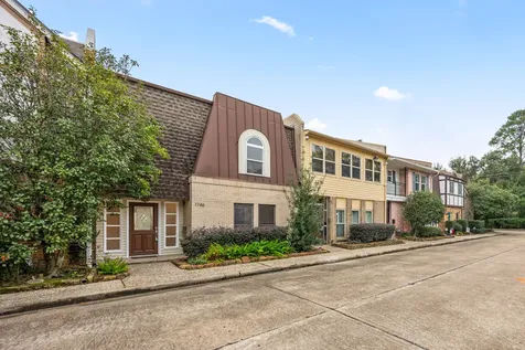 1746 S Gessner Road Houston TX 77063