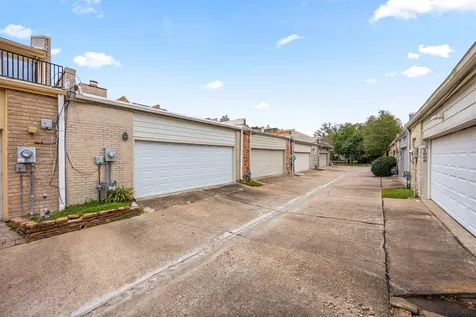 1746 S Gessner Road Houston TX 77063