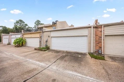 1746 S Gessner Road Houston TX 77063