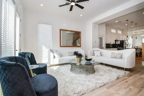 5609 Val Verde Street C Houston TX 77057