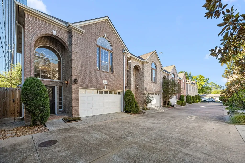4757 W Alabama Street Houston TX 77027