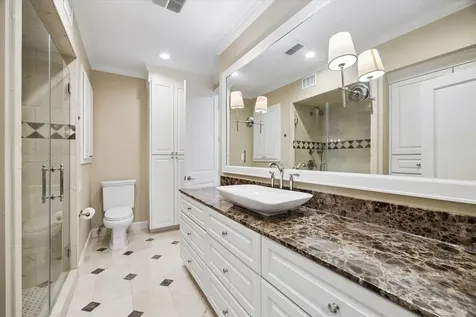 80 Sugarberry Circle Houston TX 77024