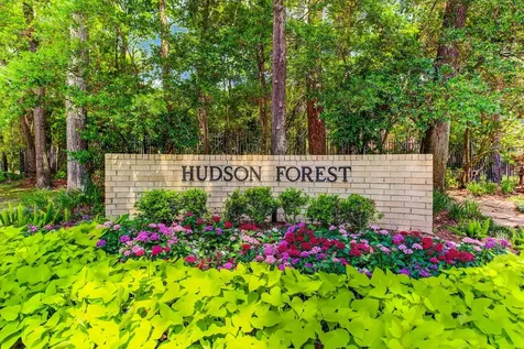 80 Sugarberry Circle Houston TX 77024