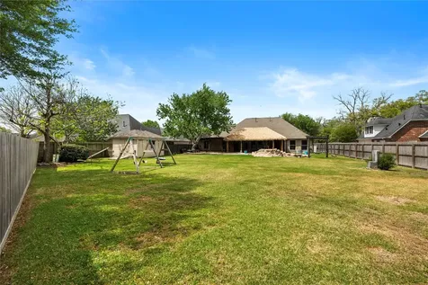 704 Heritage Oaks Drive Angleton TX 77515