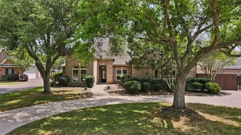 704 Heritage Oaks Drive Angleton TX 77515