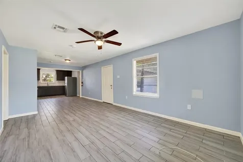 6022 Lyndhurst Drive Houston TX 77033