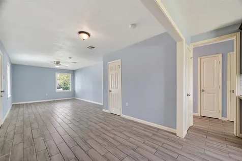 6022 Lyndhurst Drive Houston TX 77033