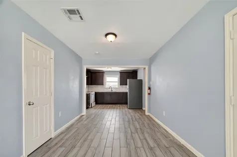 6022 Lyndhurst Drive Houston TX 77033