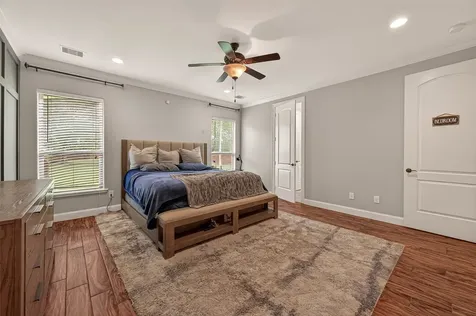 122 Whites Lake Estates Drive Highlands TX 77562