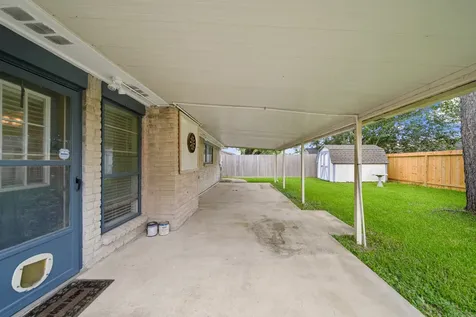 9903 Robin Street La Porte TX 77571
