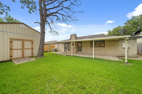 9903 Robin Street La Porte TX 77571